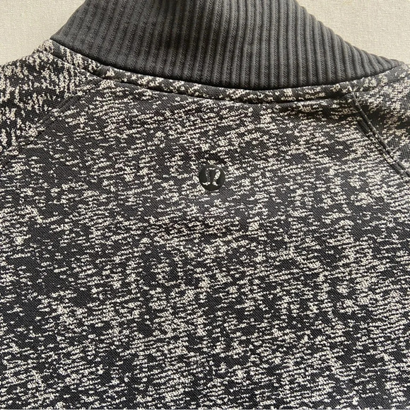 Lululemon Athletica mock neck 1/3 zip pull over long sleeve running shirt Sz 6 - Picture 7 of 13